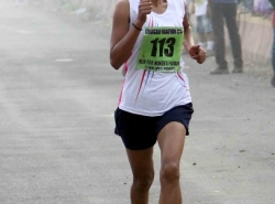 10-km-mahila-2